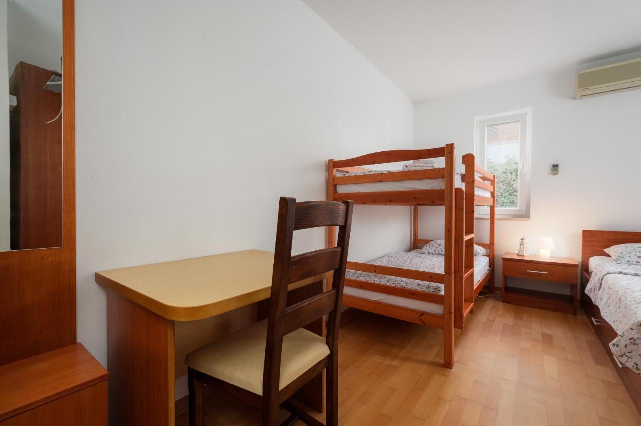 Apartman Inteuro 波雷奇 外观 照片