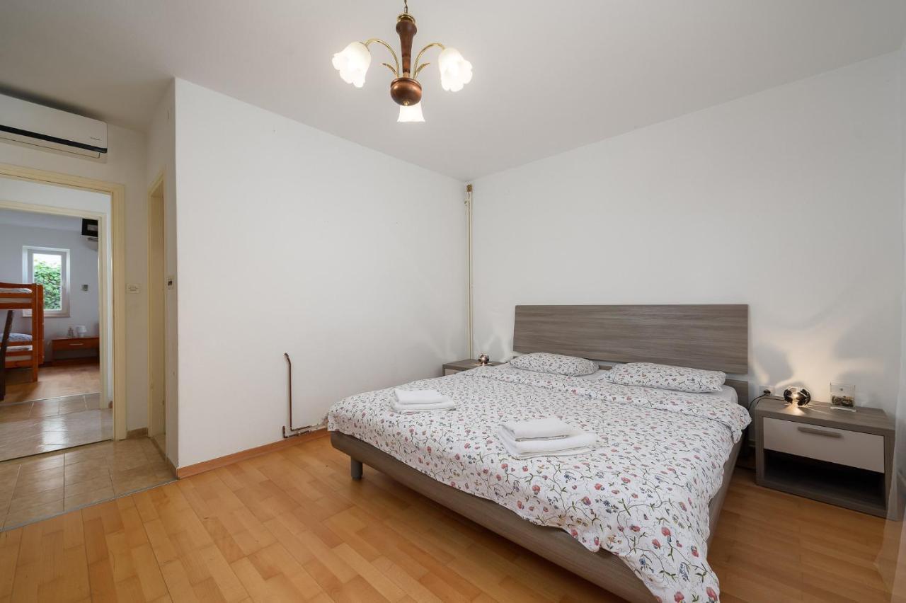 Apartman Inteuro 波雷奇 外观 照片
