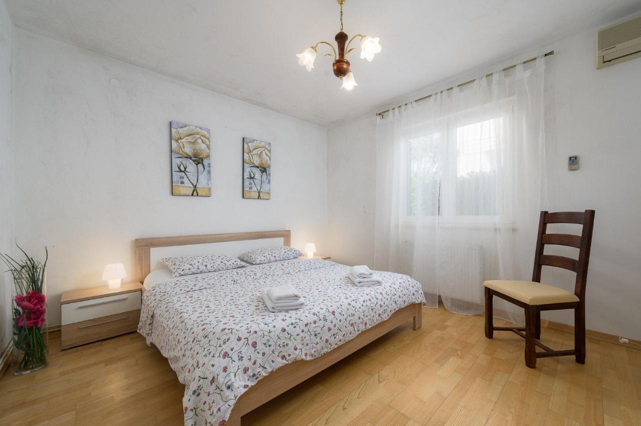 Apartman Inteuro 波雷奇 外观 照片