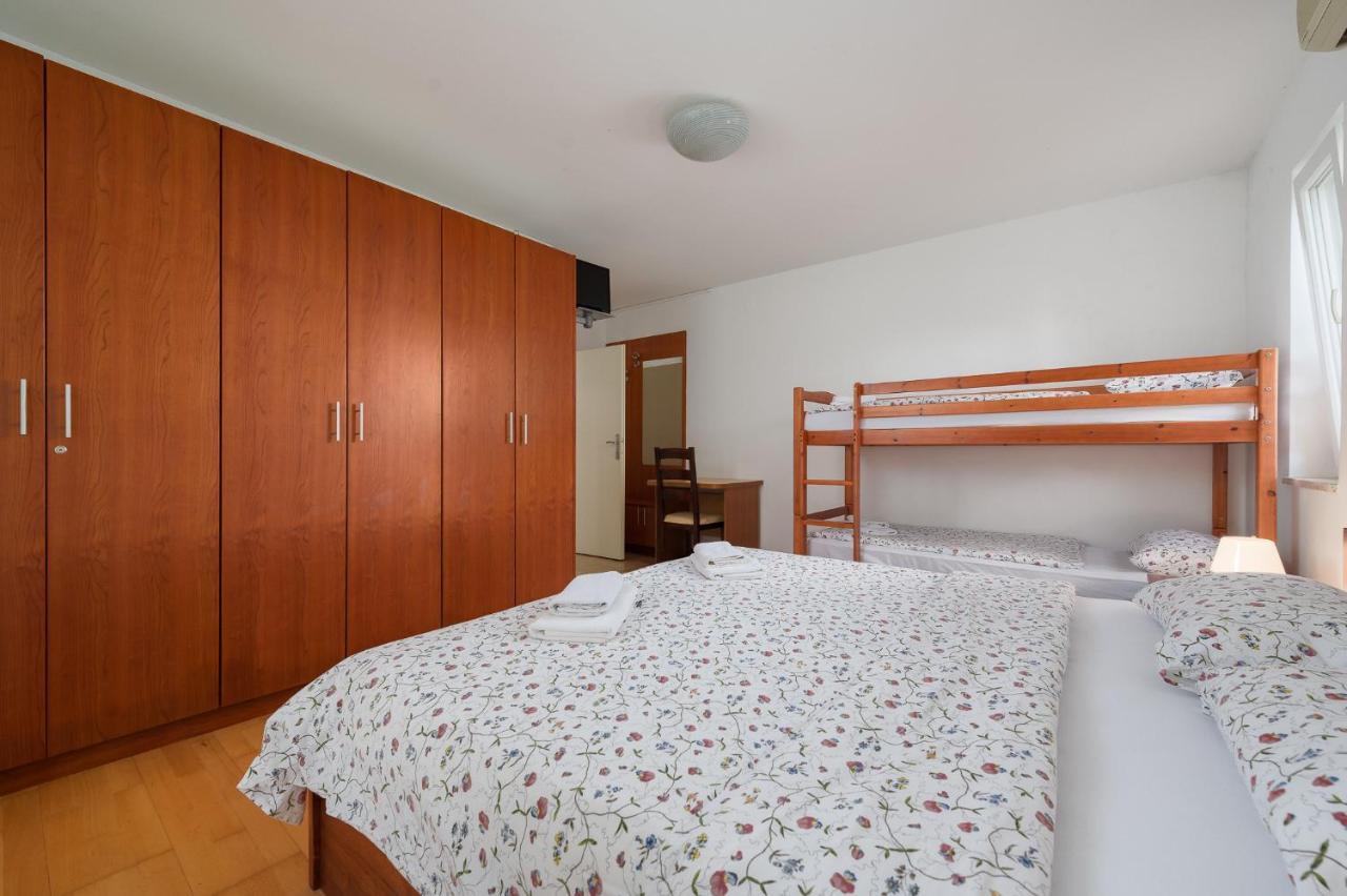 Apartman Inteuro 波雷奇 外观 照片